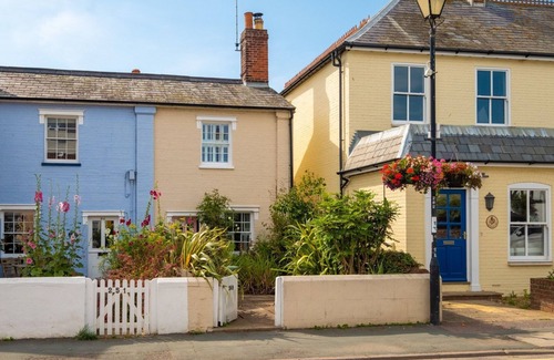 Aldeburgh Appartement | Bloom Cottage - Idéalement situé à quelques pas de la plage d'Aldeburgh