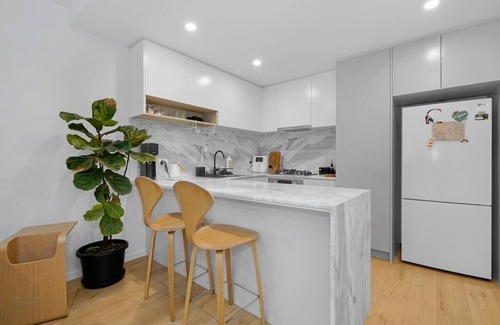 Carnegie Appartement | Bloom - Urban Luxurious Apt in Carnegie with parking