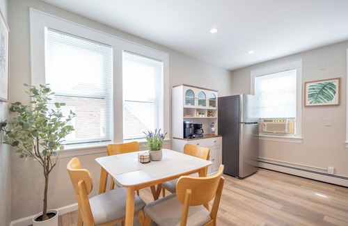 Ampere Appartement | Bloomfield 2BR, Pets OK, Park2Cars, Laundry, Fios, Safe, Quiet, Convenient