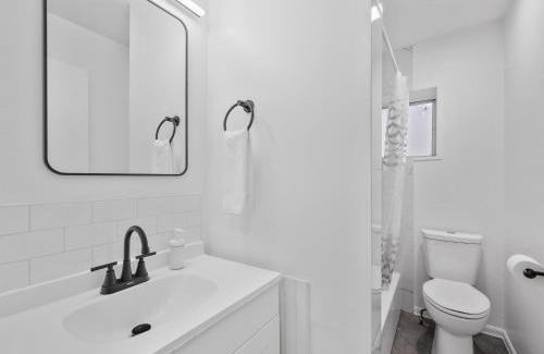 Bloomfield Maison | Bloomfield, Shadyside !D Spacious and Unique Bright Private Bedroom with Shared Bathroom