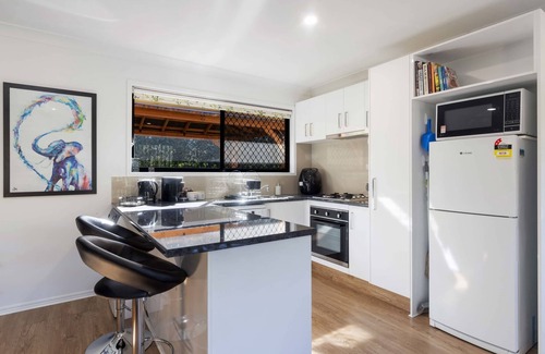 Beerwah Maison | Bloomfield Villa! - Breakfast Deal