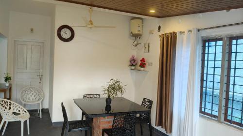 Pirmed Maison | Blooms home stay