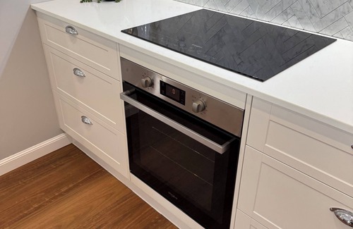 Brisbane Waterfront Maison | Blue Bee Cottage - beautiful brand new home!