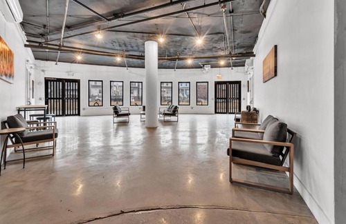 Elizabeth Appartement | Blue Bliss Indoor Pool, FREE Parking, Near NYC