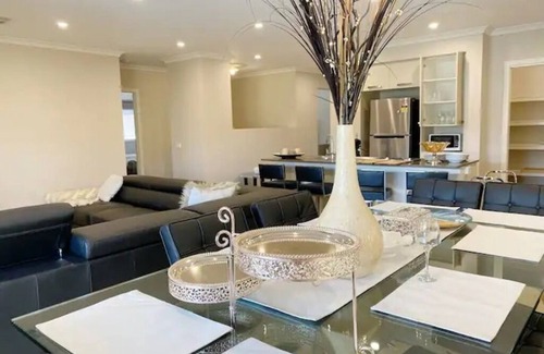 Torquay Maison | "Blue Breeze " Luxury Home at Torquay