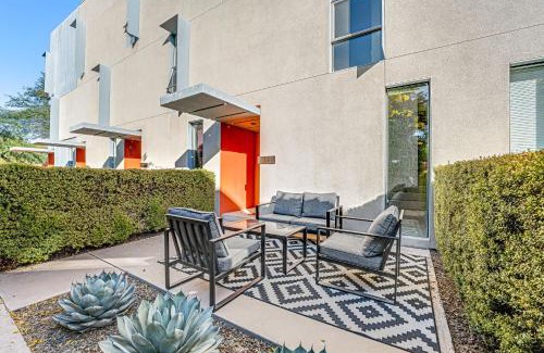 Security Acres Maison | Blue Cactus Getaway