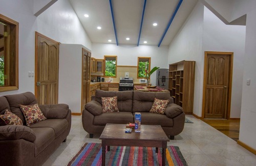 Cocles Maison | Blue Maverick for Nature lovers, with a/c, 4WD required!