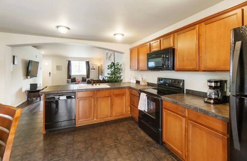 Fort Lewis Maison | Blue Door Oasis, cozy 3 bedroom, 2 bathroom home