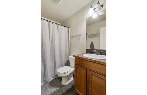 Fort Lewis Maison | Blue Door Oasis, cozy 3 bedroom, 2 bathroom home