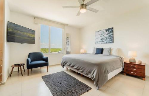 Puerto Juarez Appartement | BLUE DREAM Beachfront 2 BDR by Casa Paraiso