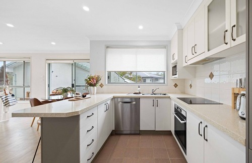 Lake Cathie Appartement | Blue Gum Apt 4 - walk to lake, beach, shops