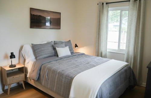 Deltona Lakes Appartement | Blue Heron Cottage Cozy 2BR Sleeps 6 Fire Pit