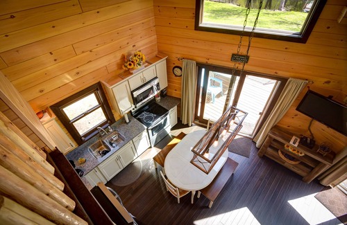 Fremont Cabine | Wolf River, cabane en rondins construite sur mesure, pour 13 personnes, front de mer, fremont