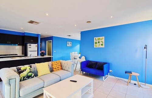Mernda Maison | Blue Home/Comfy/Peaceful/3B House/Train Station/Parks/Sports
