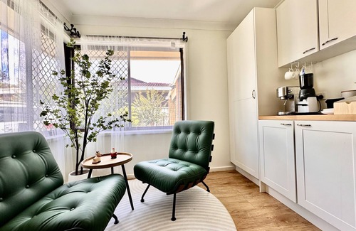 Nowra Maison | Blue Horizon House with Private Pool. Pet Friendly