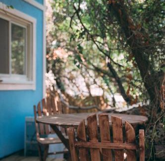 Amirim Cabine | Blue House In The Woods- Amirim
