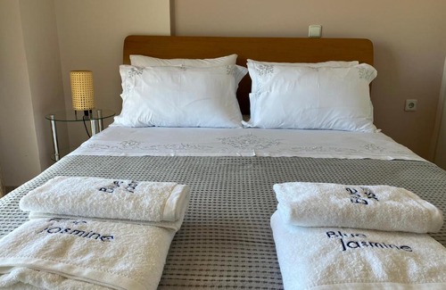 Aigio Appartement | Blue jasmine