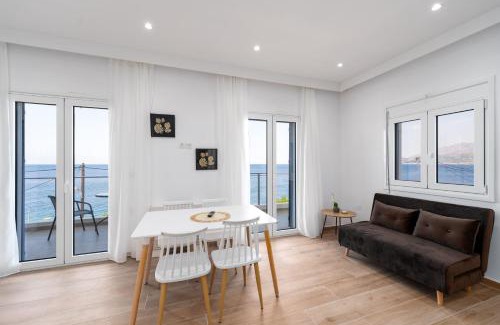 Paralia Porovitsis Appartement | Blue Krathis - Luxury Seafront apartments