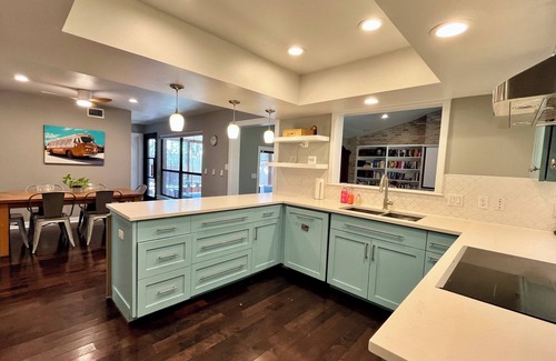 Austin Maison | Blue Lagoon: 5 BR- Large Pool- Screened Porch- Location - Monthly Rental