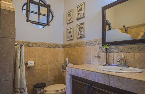 Las Olas Beach Community Maison | Blue Mimosa House Located in Hills of Esterillos Oeste