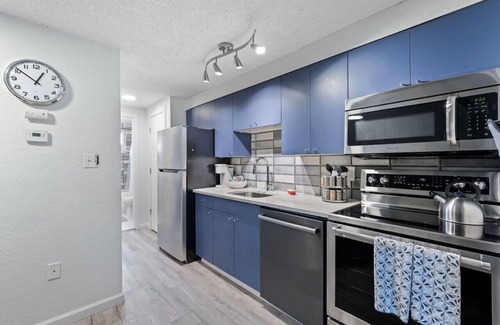 Englewood Appartement | Blue Moon Extended stays w/Casper Mattress