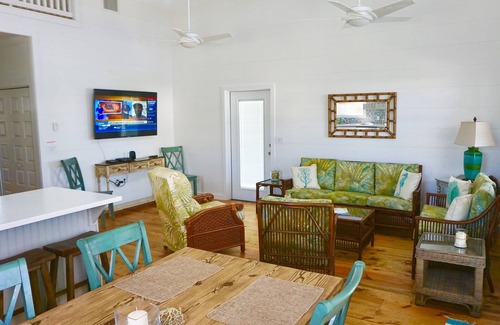 Spanish Wells Cottage | PRIX D'AUTOMNE 175 $ par nuit !!Blue Moon West - À quelques pas de la magnifique plage!