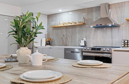 Drums Maison | Blue Nest By The Lake