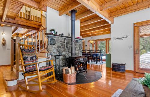 Sagle Maison | Blue Raven Mountain Home