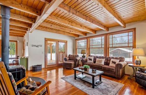 Sagle Maison | Blue Raven Mountain Home