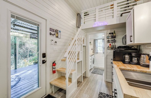 Old Fort Appartement | Blue Ridge Mountain Tiny Home: Escape to Nature!