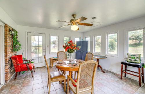 Laurel Springs Maison | Blue Ridge Mtn Views Ranch-Style Home in Sparta!