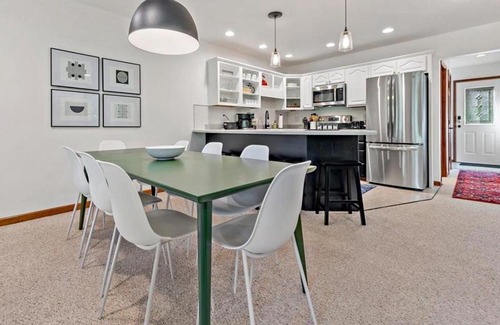 Frank Maison | Blue Ridge View Pet Friendly, Deck, Grill