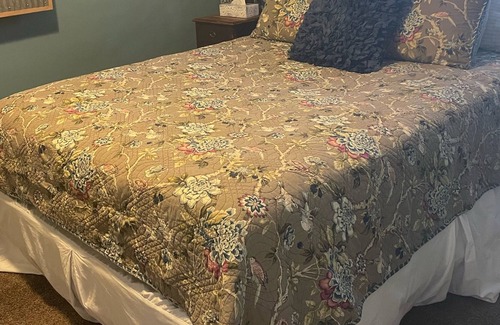 Longview Maison | Blue Room Cottage