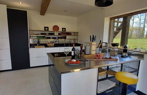 Angiens Lit Et Petit-Déjeuner | Blue room for 4 people at "Maison Silleron". Breakfast included. 5*