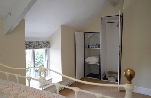 Cricket Malherbie Lit Et Petit-Déjeuner | Double-de Luxe-Salle de bain privée séparée-Vue sur la campagne-Blue Room