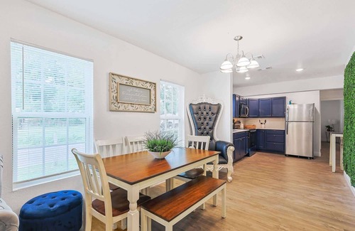 Dallas Maison | Blue Royalty - 4bd Downtown close to everything