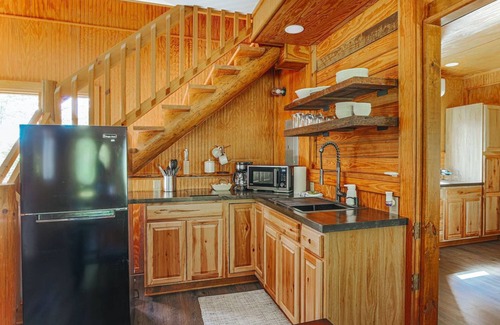 Nellysford Maison | Dépendance-Salle de bain privée séparée-Blue's Barn