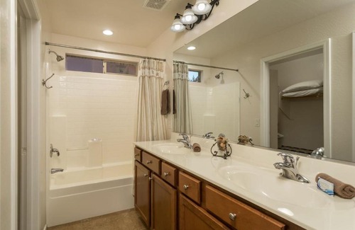 Starlight Trail Maison | Blue's Retreat 3 Bedroom by Casago