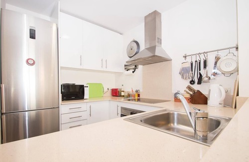 Canet de Mar Appartement | Appartement Blue Sea avec terrasse ensoleillée et Wi-Fi