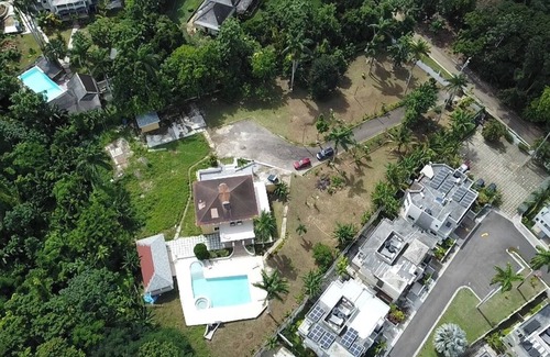 Albion Villa | Blue Seas Villa 2 in Montego Bay with AC, WiFi large property with sea view