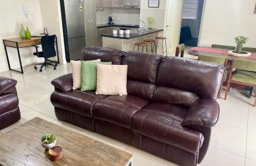 Douglas Appartement | Blue Sky Gardens-minutes to JCU University &Townsville Hospital
