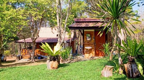 Kaset Sombun Maison | Blue Sky Hills Home Stay