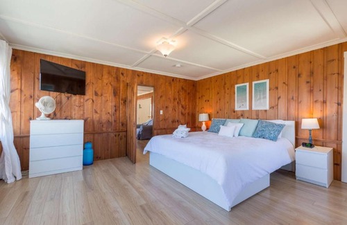 Salisbury Maison | Blue Star
