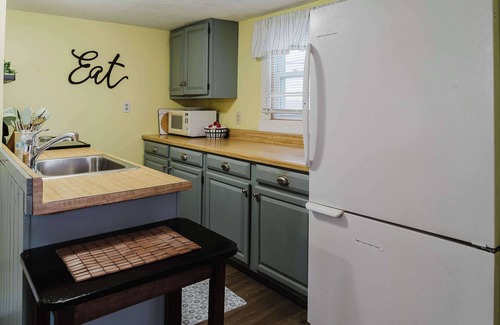 Wells Beach Maison | Blue Tides Summary: B