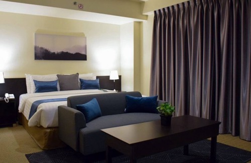 Bang Kaeo Appartement | Bleu tonique avec Color Suite @ Suvarnabhumi-Bangna