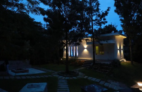 Yercaud Villa | Blue Valley Estate-Mountain View Villa-Forest home
