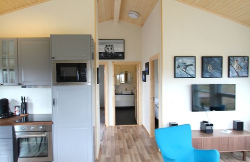 Reykholt Cabine | Blue View Cabin 5A with Hot Tub