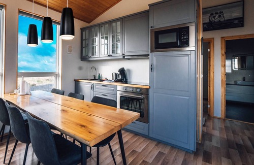 Reykholt Cabine | Blue View Cabin 5A with Hot Tub