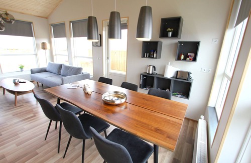 Reykholt Cabine | Blue View Cabin 5A with Hot Tub