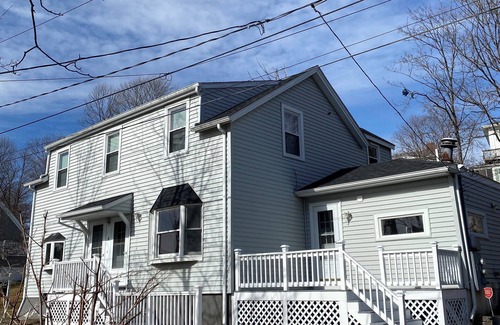 Nahant Appartement | Blue View Nahant! Steps to the beach, ocean views. Relax and work “from home”!